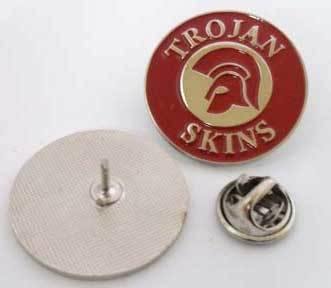 metal pin - TROJAN SKINS (red/gold)